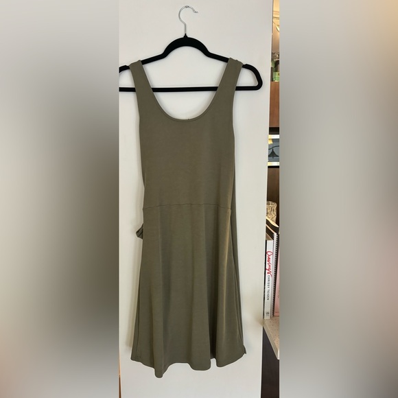 Heartloom wrap dress - Picture 2 of 2